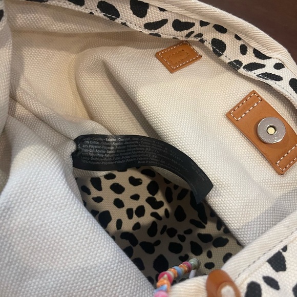 guc street level Black & White Tote Bag animal print adjustable straps & pouch - Picture 8 of 13